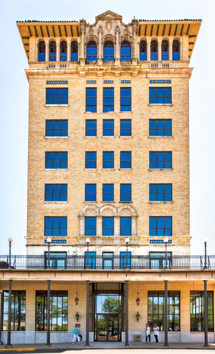 A brick academic building at East Texas Baptist University