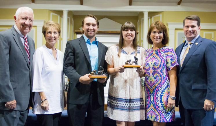 ETBU students receive service awards 2016