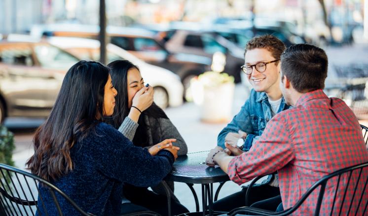 ETBU students enjoy fellowship together in downtown Marshall