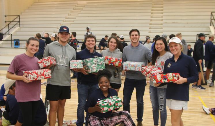 ETBU Athletics share joy and blessings through Operation Christmas Child