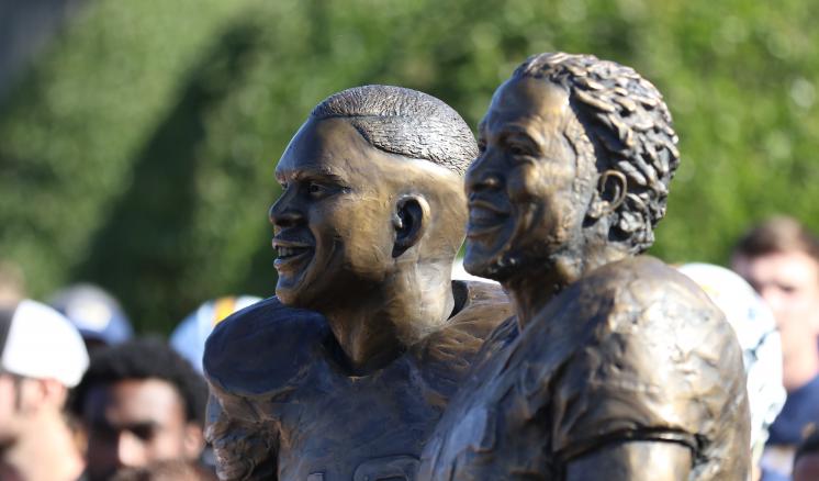 img_3_statue_unveiling ETBU reveals statue honoring former Tiger Football players
