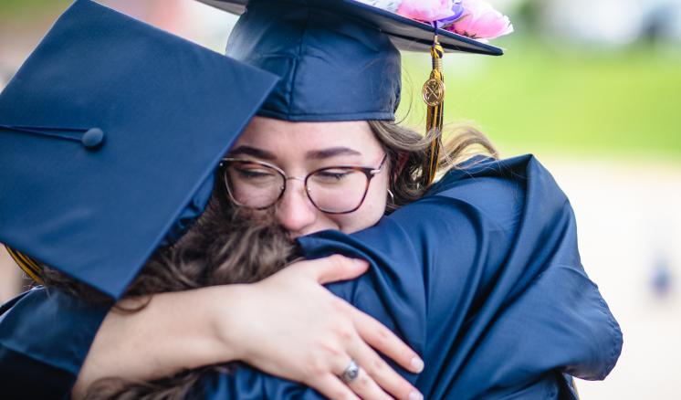 2021_spring_commencement_img_12