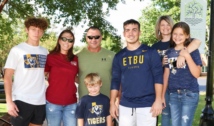 2021_family_weekend_img_2