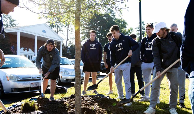 East Texas Baptist turns Arbor Day into service-learning experience