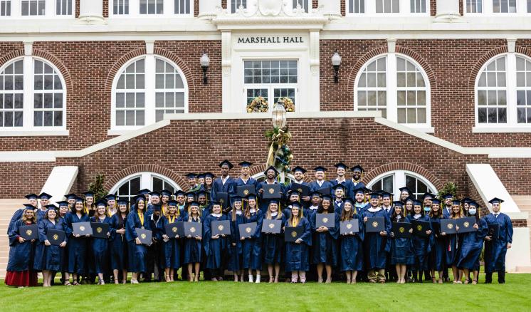 fall_2021_commencement_img_3