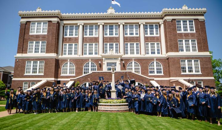 Spring 2022 Commencement