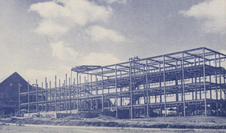 feagin1952_2.jpg Historical black and white photo of the construction of Feagin Hall at East Texas Baptist University.