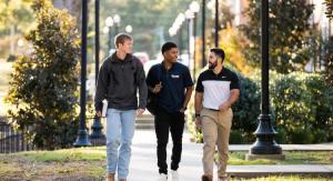 ETBu Students walking